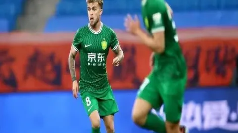 “本赛季五大联赛机会制造王：亚马尔以0.96次之差领先”